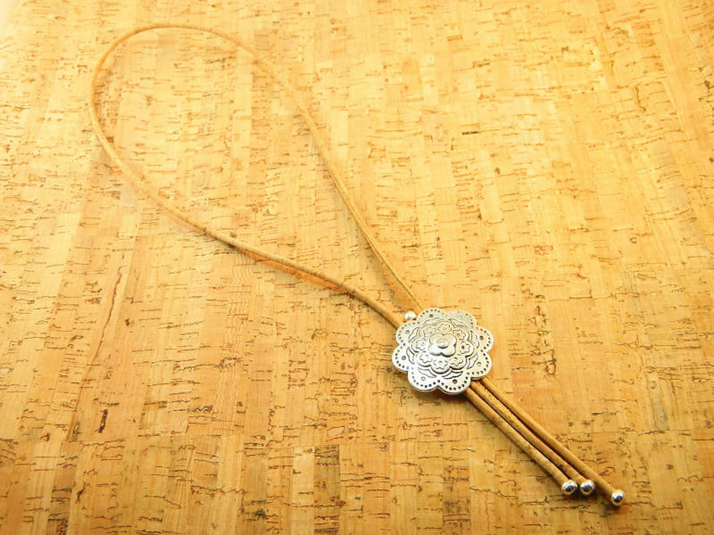 large flower alloy necklace 1