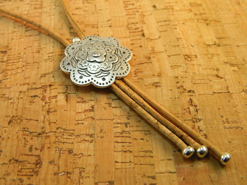 large flower alloy necklace 3