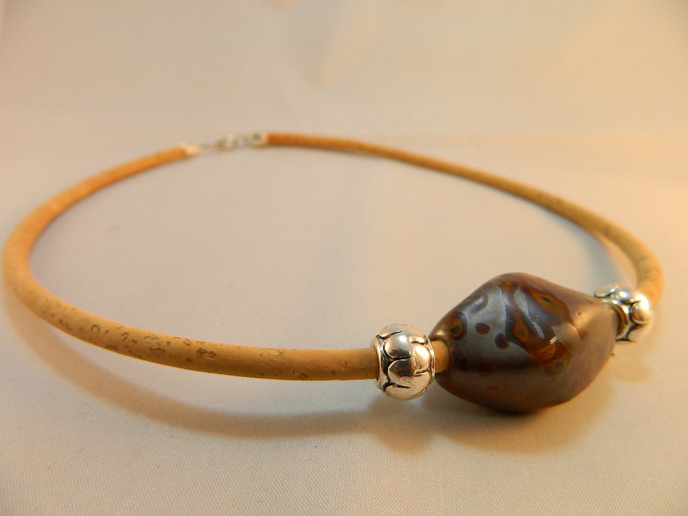 ceramic brown castanho stone necklace 1