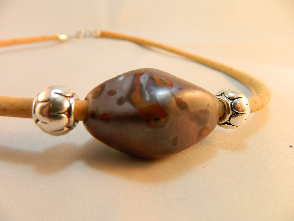 ceramic brown castanho stone necklace 3